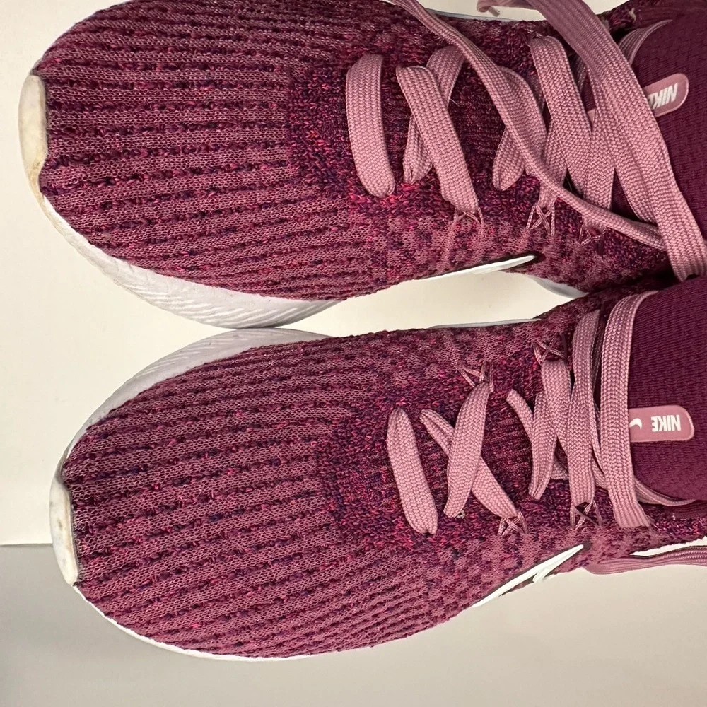 Nike Women's Size 9.5 React Infinity Run Flyknit 3 in Light Bordeaux & Pink